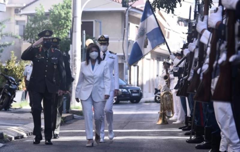 Σακελλαροπούλου: Μέσα στην τραγωδία που έπληξε τον τόπο μας τις τελευταίες μέρες, η σημερινή γιορτή αποκτά ιδιαίτερο βάρος