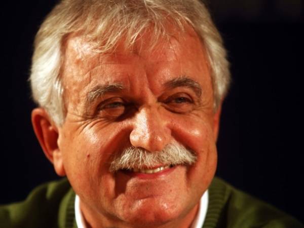 Τιμούν Μπένο και Ελευθερίου