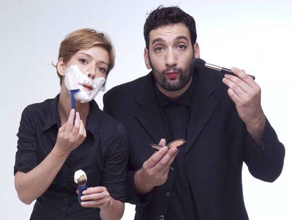 Παράσταση stand up comedy στο "Tapas"