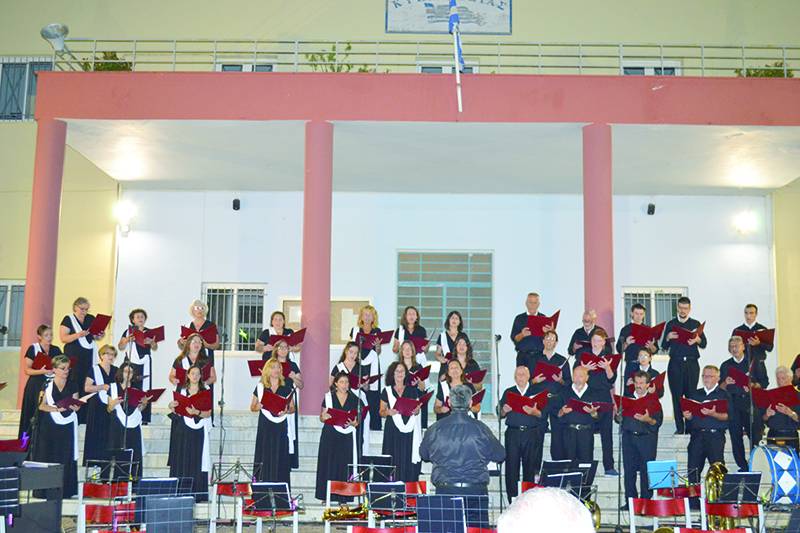 Μουσικό ταξίδι από τη Φιλαρμονική Κυπαρισσίας