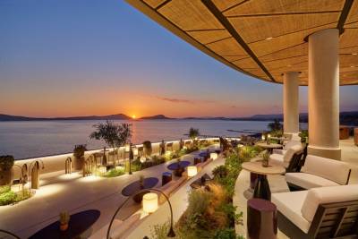 Η απελπιστική μοναξιά της Costa Navarino στη Μεσσηνία