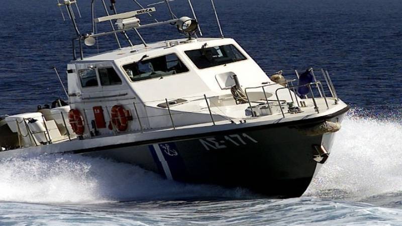 Στο Κατάκολο ρυμουλκήθηκε το ιστιοφόρο με τους 45 μετανάστες και πρόσφυγες που έπλεε ΒΔ της Πύλου