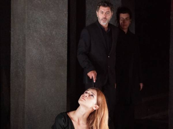 "Αντιγόνη" με Τσακίρογλου, Ιωάννα Παππά και Ζαλμά στην Καλαμάτα