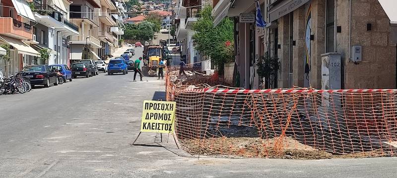 Ανάπλαση πεζοδρομίων στην Κυπαρισσία