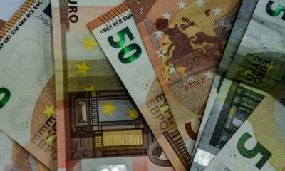 Αναλυτικά τα επιδόματα στήριξης νέων οικογενειών - Ποσά και προϋποθέσεις (Βίντεο)