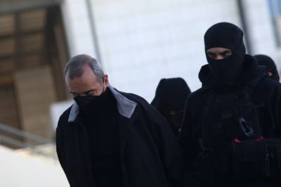 Κολωνός: Φωνές και κατάρες από την μητέρα της 12χρονης κατά του Μίχου (βίντεο)