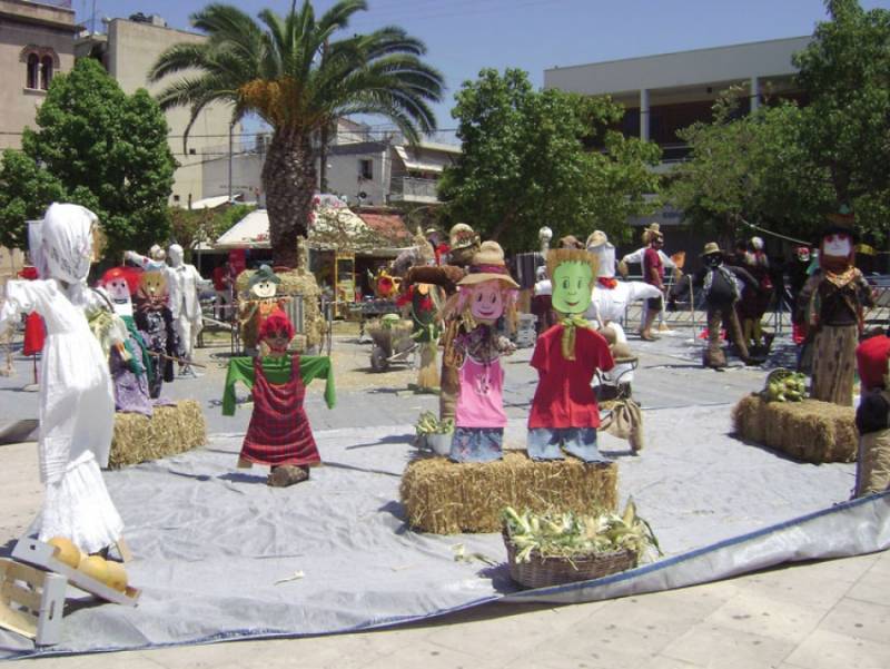 Εκθεση σκιάχτρων και φέτος στην Κυπαρισσία