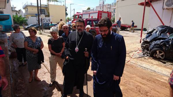 Ο Μητροπολίτης Μεσσηνίας κοντά στους πληγέντες από τη θεομηνία (φωτογραφίες - βίντεο)