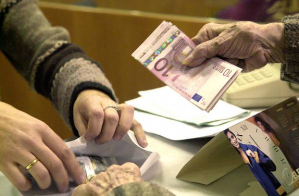 Πιστώνονται σήμερα οι συντάξεις του ΟΓΑ