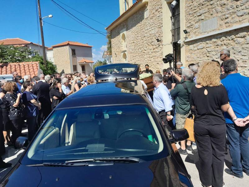 Μεσσηνία: Το τελευταίο "αντίο" στον Βασίλη Κοζομπόλη (βίντεο)