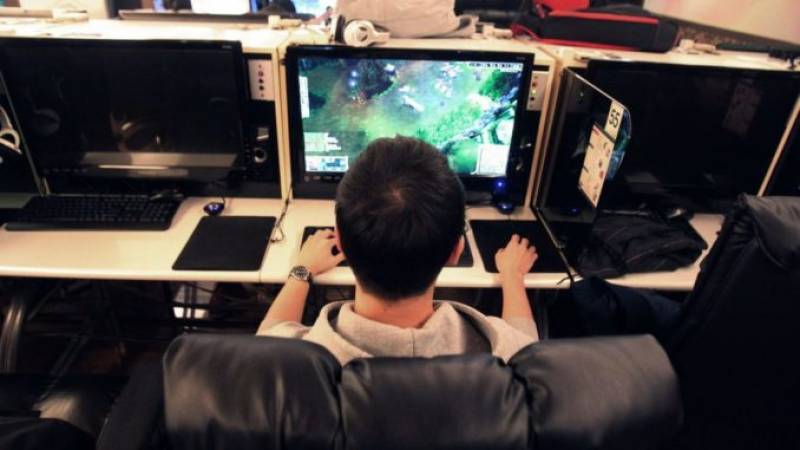 Εκλεψαν 1.500 ευρώ από Ιντερνετ καφέ στα Φιλιατρά