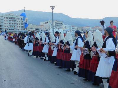 Στη Χίο η χορευτική ομάδα του Λυκείου Ελληνίδων Καλαμάτας