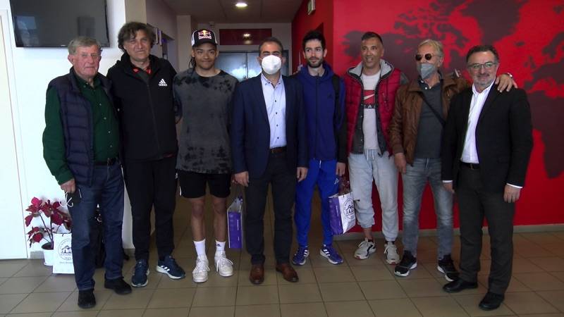 Πρωταθλητές του στίβου στον δήμαρχο Καλαμάτας (βίντεο)