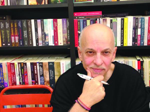 Ο συγγραφέας Άρης Σφακιανάκης στην &quot;Ε&quot;: «Χορεύω με την πένα μου γύρω από τα τοτέμ με μουσική λατρευτική»