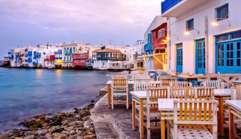 Μύκονος: Νέα καταγγελία - Πλήρωσαν 1.536 ευρώ για καλαμαράκια, αστακομακαρονάδα και σαλάτα (Bίντεο)