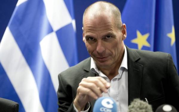 Βαρουφάκης: Δεν βάζω την υπογραφή μου σε συμφωνία που δεν βγαίνει