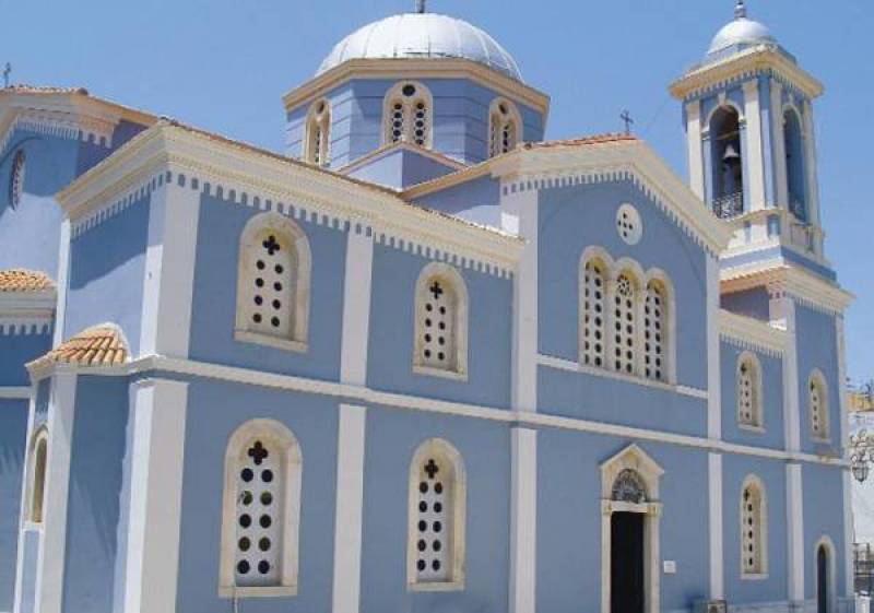 Καλαμάτα: Διαδικτυακά η λειτουργία από το ναό του Αγίου Νικολάου Φλαρίου