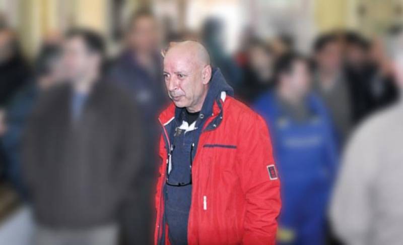 Παραμένει ενεργός