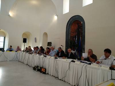 Τατούλης - Νικολάκου σε αποδρομή βρίζουν τους πάντες: "Ωρύονται" για να κρατήσουν το μαγαζί