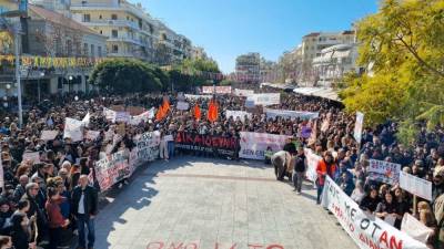 Η στασιμότητα προκαλεί κοινωνική δυσαρέσκεια