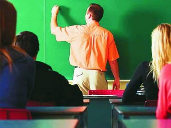 Ενημέρωση για τις νέες άδειες φροντιστηρίων σήμερα στην Καλαμάτα