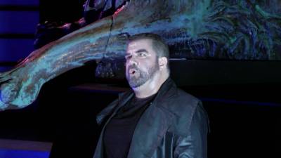 Ο Δημήτρης Πλατανιάς πρωταγωνιστής στο "Ριγολέττο"