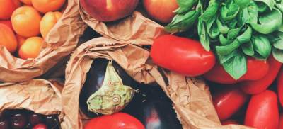 ΕΚΠΟΙΖΩ: Περισσότερο φυσικά και λιγότερο επεξεργασμένα τρόφιμα προτιμούν οι καταναλωτές