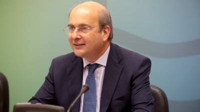 Χατζηδάκης: Αποφασιστικότητα για αντιμετώπιση της διαφθοράς και μεταρρυθμίσεις