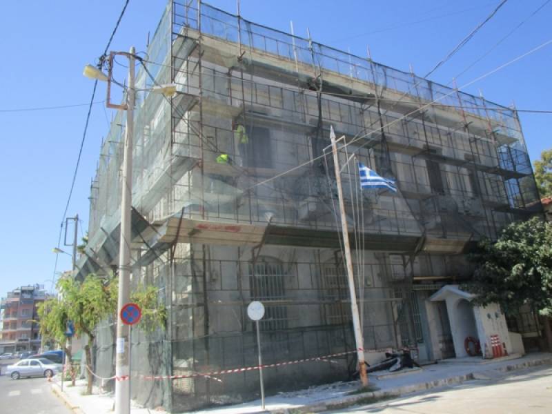 Προχωρούν οι εργασίες επισκευής στο Λιμεναρχείο Καλαμάτας