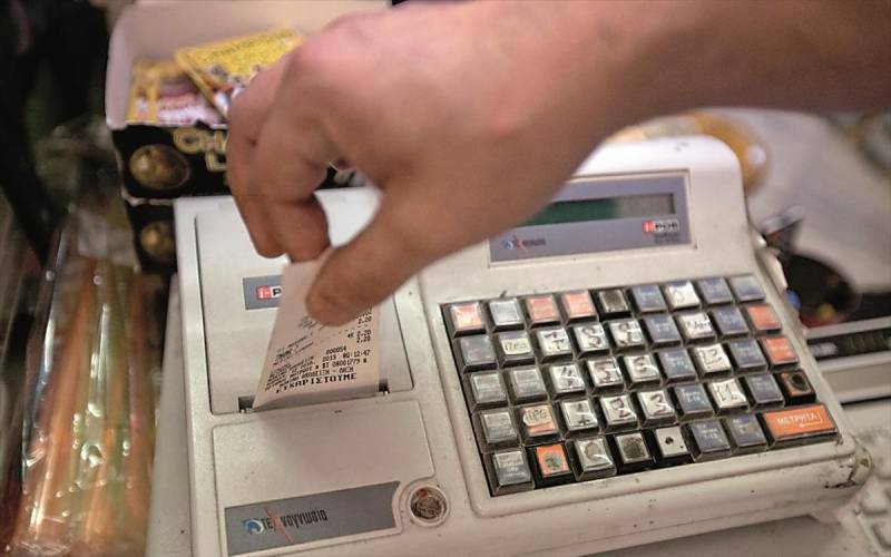 Ηλεκτρονικές αποδείξεις: Ο κατάλογος με τα 20 επαγγέλματα που δίνουν έξτρα έκπτωση φόρου