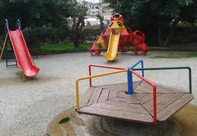 Χωρίς πιστοποίηση 2 παιδικές χαρές του Δήμου Καλαμάτας