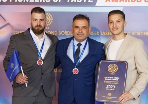 «Βραβείο Αυθεντικής Ελληνικής Κουζίνας» στο «Παλιακόν»