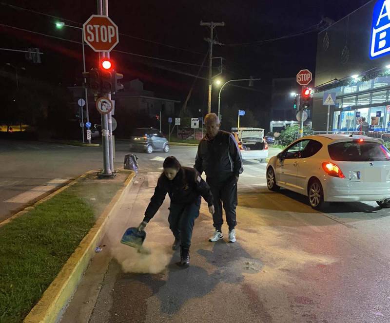 Καλαμάτα: Λάδια στη Βασ. Γεωργίου μετά από τροχαίο