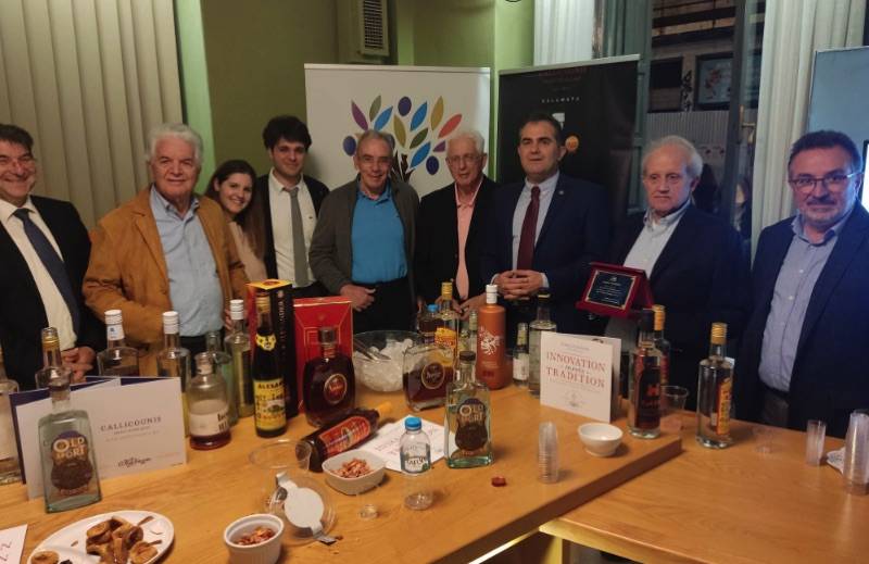 Εκδήλωση γευσιγνωσίας με ποτά Καλλικούνη στο ιστορικό Δημαρχείο Καλαμάτας