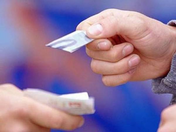 Τρεις συλλήψεις για ηρωίνη στο Κιάτο