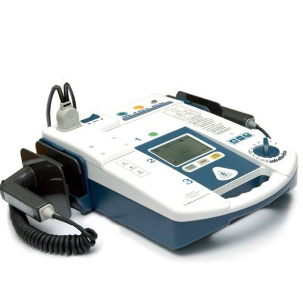 Καλαμάτα: Σε Στάδιο και Πνευματικό οι απινιδωτές