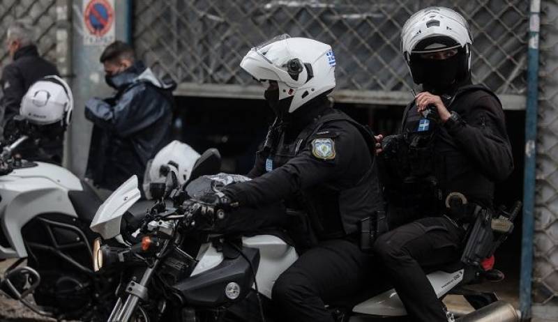 Συνελήφθη 15χρονος για σωματικές βλάβες σε βάρος συνομήλικού του