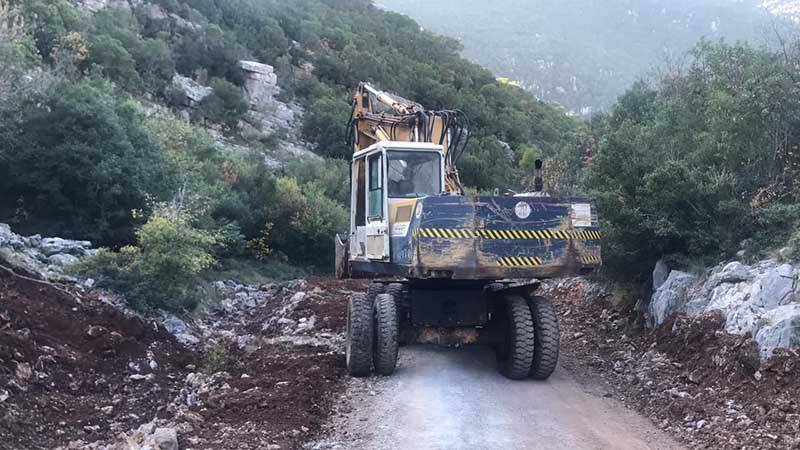 Εργα βελτίωσης αγροτικής οδοποιίας στο Δήμο Καλαμάτας
