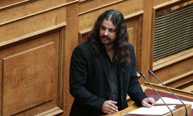 Σε πραξικόπημα κάλεσε τον στρατό ο βουλευτής της ΧΑ Μπαρμπαρούσης (Βίντεο)