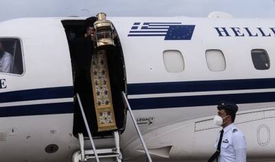 Πάσχα: Στις 18:00 το Μεγάλο Σάββατο το Άγιο Φως στην Αθήνα