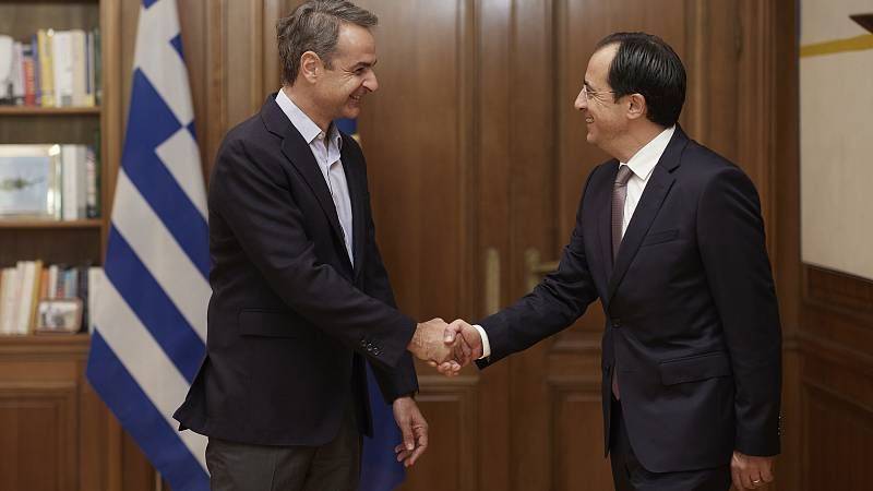 Συνάντηση Μητσοτάκη - Χριστουδουλίδη στην Αθήνα (βίντεο)