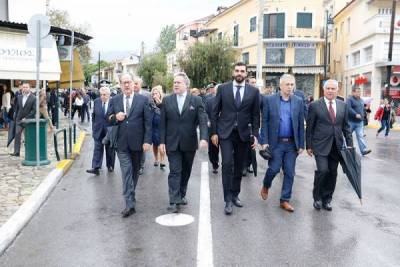 Πουλώντας τις χούντες ως εθνικό υπόδειγμα   