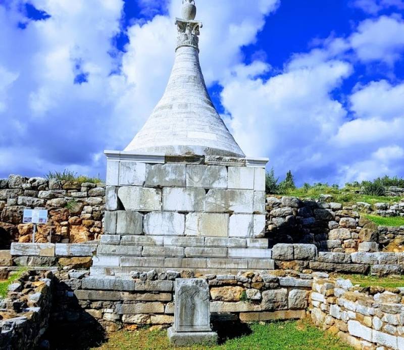 Στέγαστρο Γυμνασίου στην Αρχαία Μεσσήνη