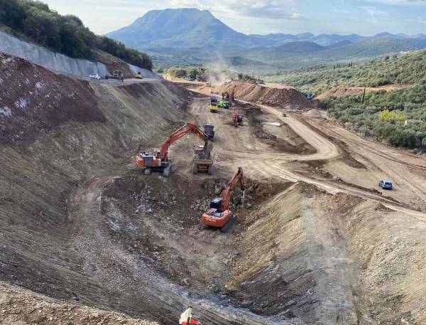 Τα σκουπίδια της Καλαμάτας την Άνοιξη στην Καλλιρρόη
