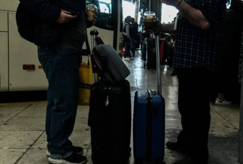 Αυξημένη η κίνηση σε ΚΤΕΛ Κηφισού και Λιοσίων - Ανά 5 λεπτά σήμερα δρομολόγιο για Πάτρα