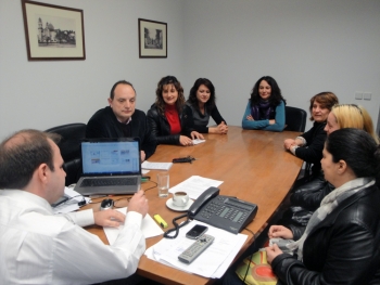 Συνάντηση Μπέζου με τρίτεκνους της Μεσσηνίας