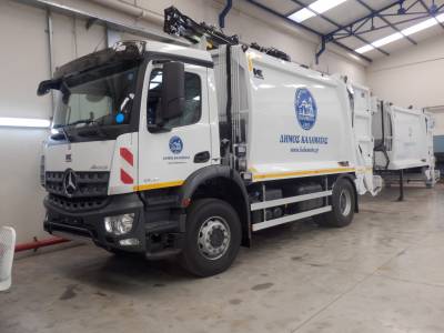 Τέσσερα νέα απορριμματοφόρα στο Δήμο Καλαμάτας