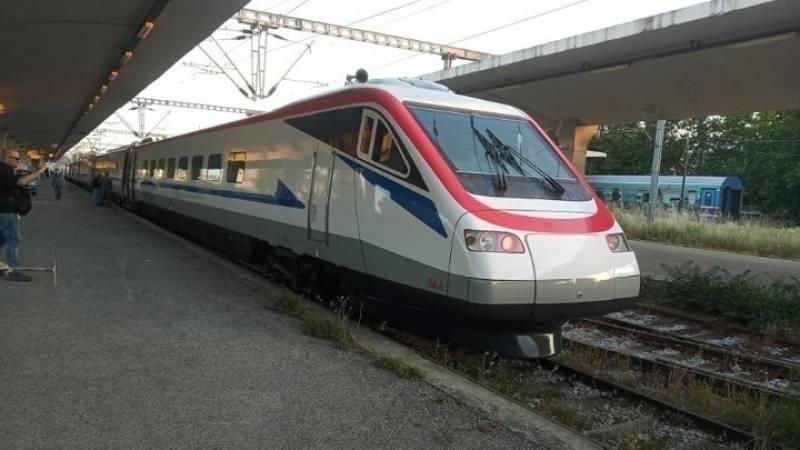 Hellenic Train: Σύγκρουση αμαξοστοιχίας με φορτηγό κοντά στο Σουφλί - Καλά στην υγεία τους επιβάτες και προσωπικό