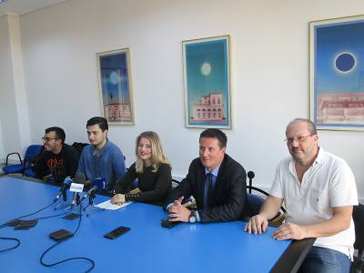 Παρουσιάζεται η αφίσα του 7ου Καλαματιανού Καρναβαλιού (βίντεο)