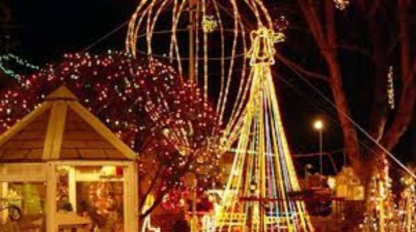 Χριστουγεννιάτικες εκδηλώσεις από τον Εμπορικό Σύλλογο Κυπαρισσίας